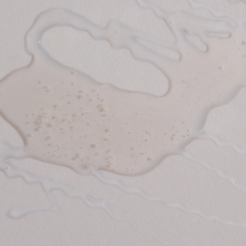 Nahaufnahme Textur - Trawenmoor Body Wash flüssige, transparente Textur